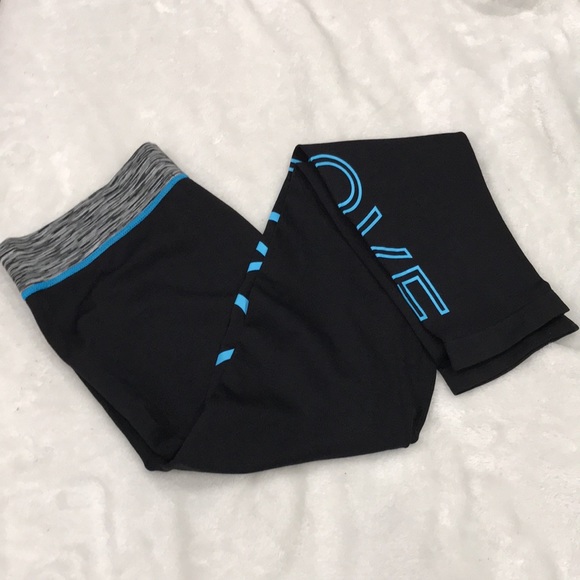 Emma’s Expressions 92% nylon 8% spandex one size fits all - Picture 2 of 10